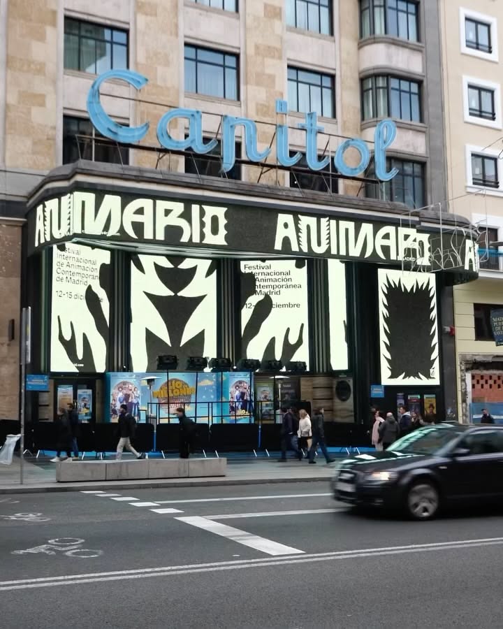 Brand application mockup showing logo on various materials including business cards, packaging, and stationery. Demonstrates brand consistency across physical and digital touchpoints.